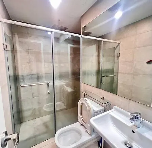 Rockwell View Acqua Iguazu Tower 17th Flr Mandaluyong-makati 1br Apartment Manila